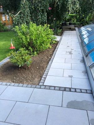 Terrassenplatten-Laeuferreihe-aus-Granit-1